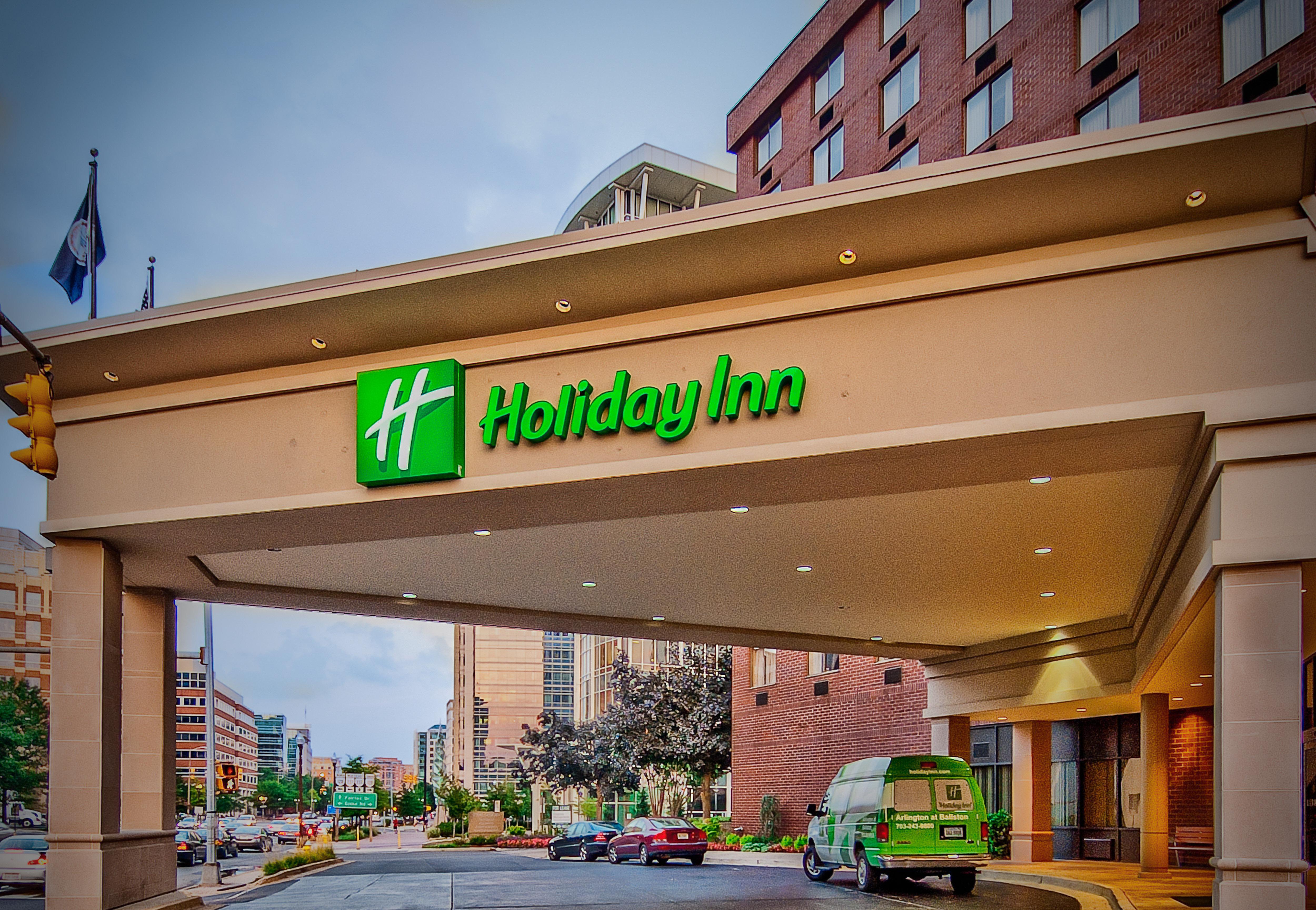 Holiday Inn Arlington At Ballston, An Ihg Hotel Exterior photo