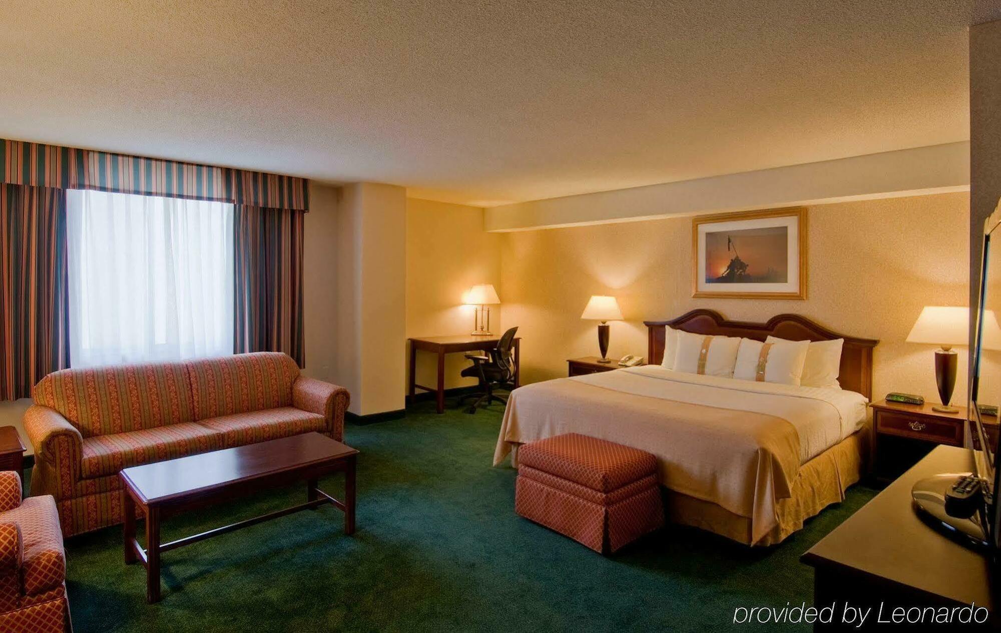 Holiday Inn Arlington At Ballston, An Ihg Hotel Room photo